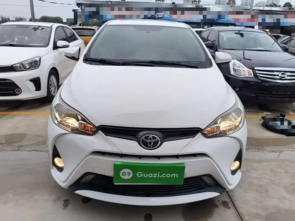 Toyota Yaris L 2019 — фото 3