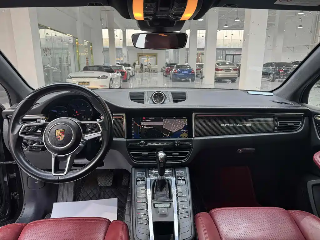 Porsche Macan 2020 — фото 13