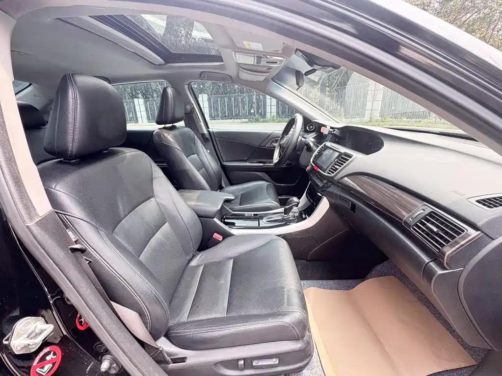 Honda Accord 2016 — фото 10