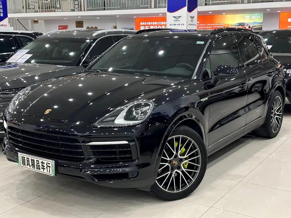 Porsche Cayenne Hybrid 2021 — фото 3