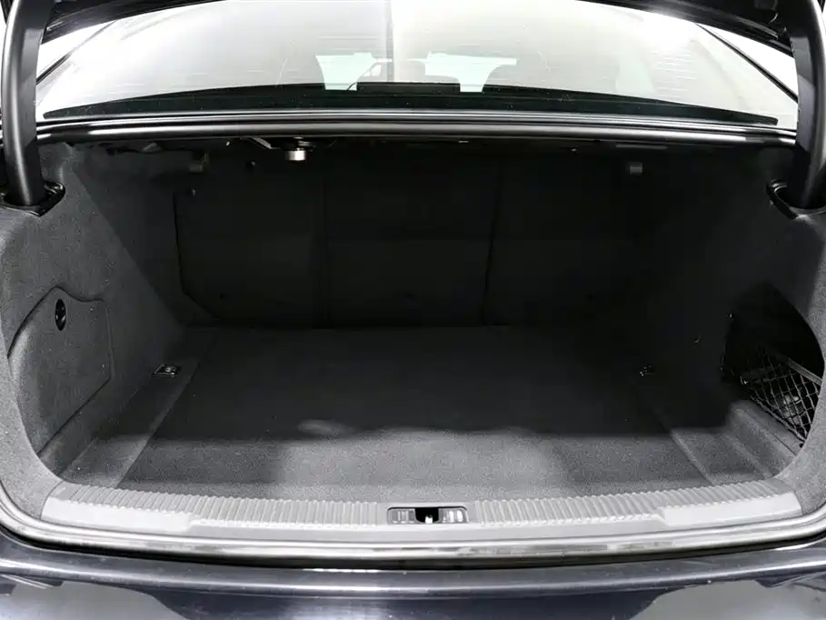Audi A6L 2018 — фото 18