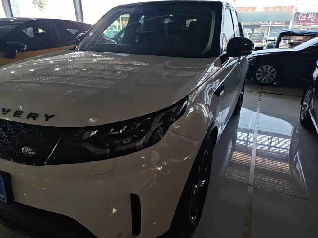 Land Rover Discovery 2017 — фото 24