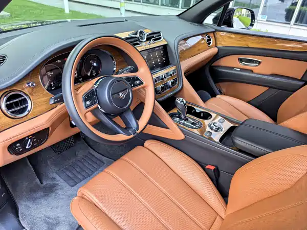 Bentley Bentayga 2021