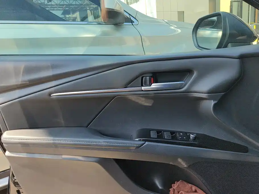 Toyota Camry 2025