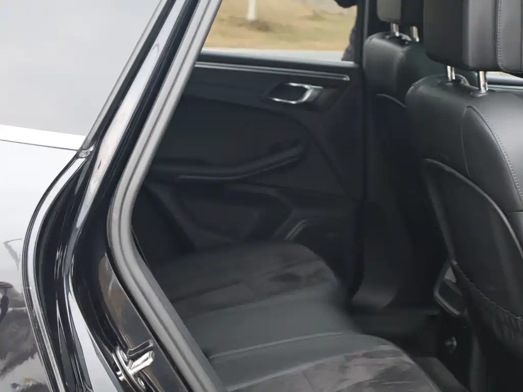 Porsche Macan 2015 — фото 13