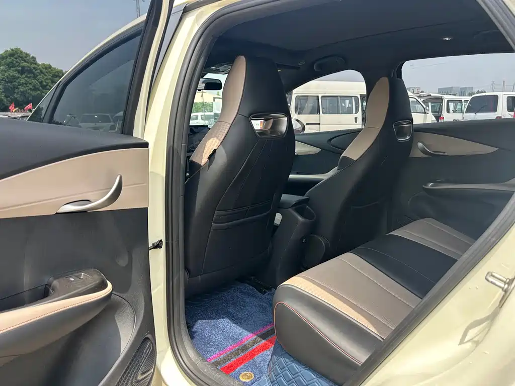 BYD Dolphin 2023 — фото 13