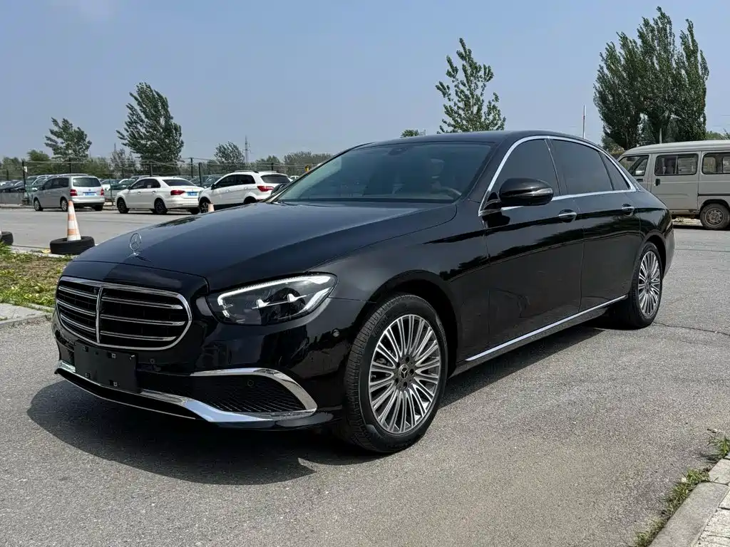 Mercedes-Benz E-Class 2023