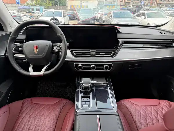 Hongqi HS5 2024