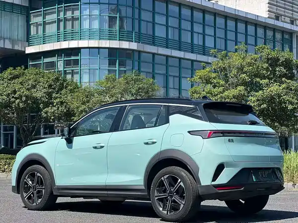 Lynk & Co 06 EM-P 2023