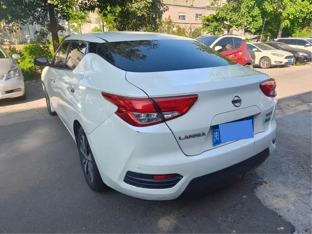 Nissan Bluebird 2018
