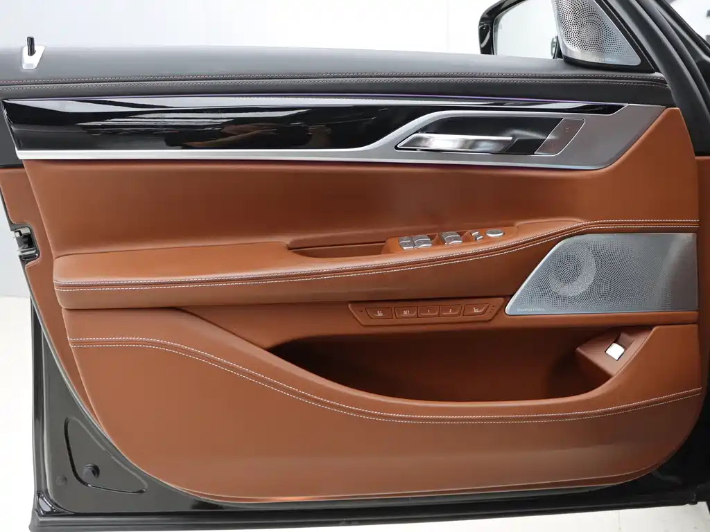 BMW 7 Series 2019 — фото 19