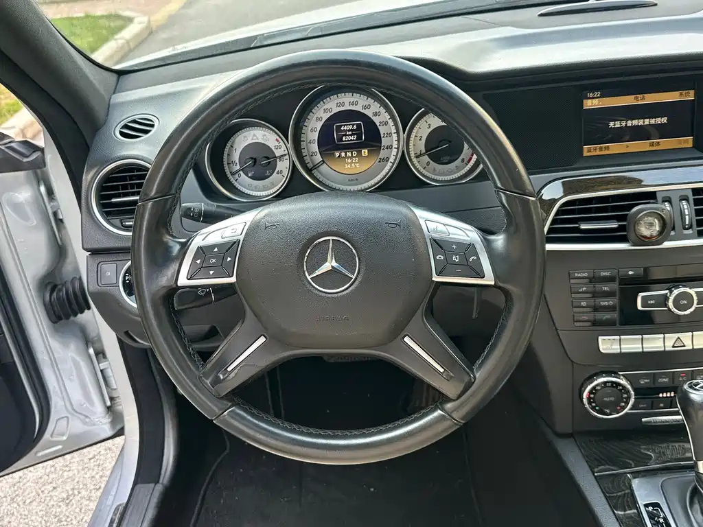 Mercedes-Benz C-Class 2012 — фото 11
