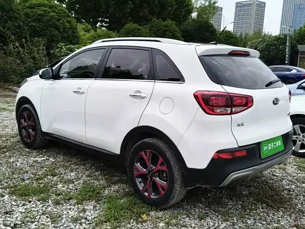 Kia KX3 2016