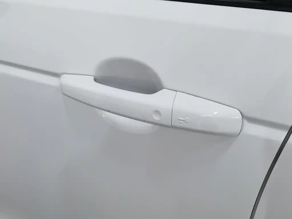 Land Rover Discovery Sport 2019 — фото 18