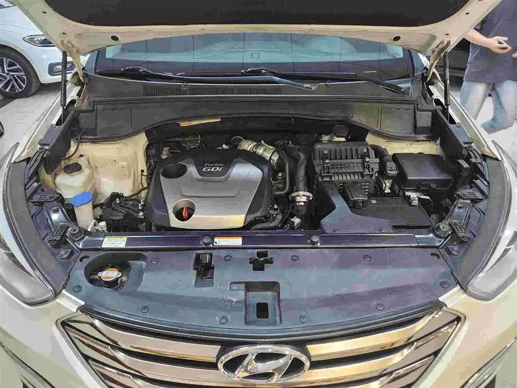 Hyundai Santa Fe 2015 — фото 24