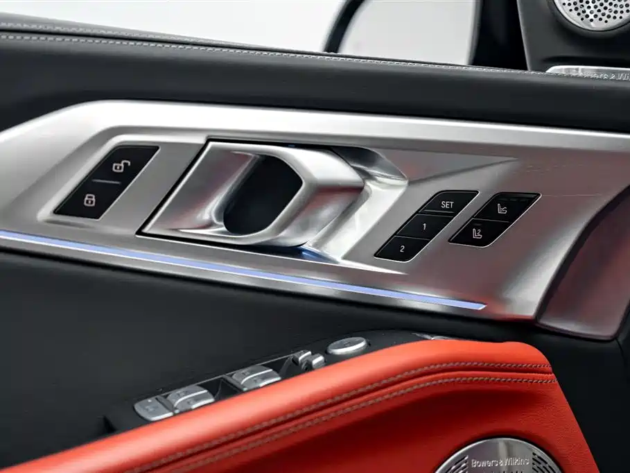 BMW XM 2024 — фото 15