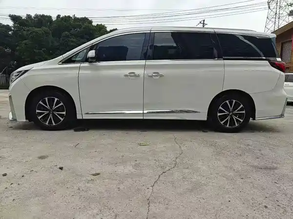 GAC Trumpchi M8 2021