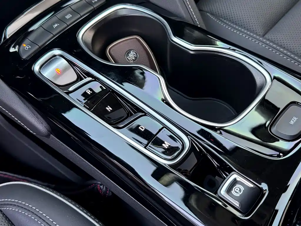 Buick Envision Plus 2023 — фото 14