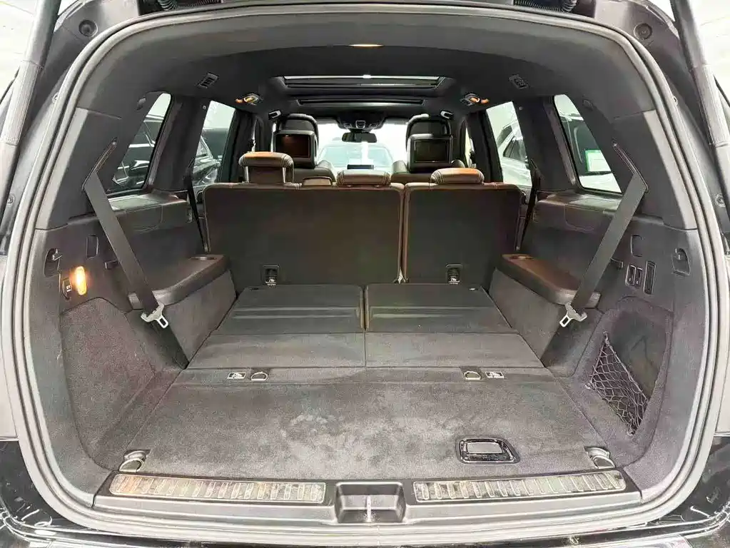 Mercedes-Benz GLS AMG 2017 — фото 19