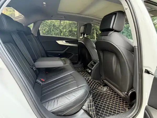 Audi A4L 2020
