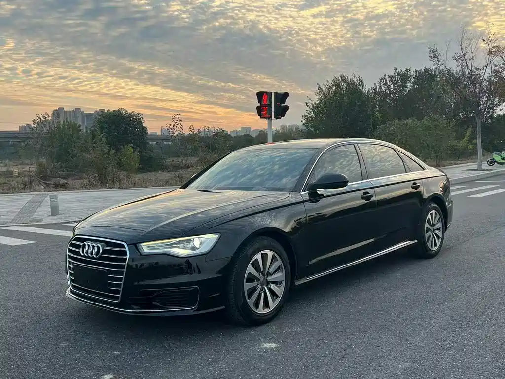 Audi A6L 2016 — фото 1