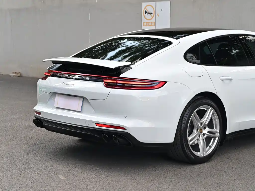 Porsche Panamera 2021 — фото 27