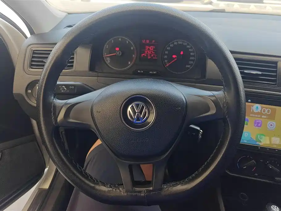 Volkswagen Santana 2017 — фото 15
