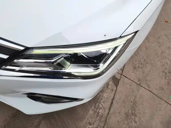 Roewe i5 2019