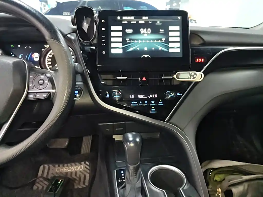 Toyota Camry 2021 — фото 13