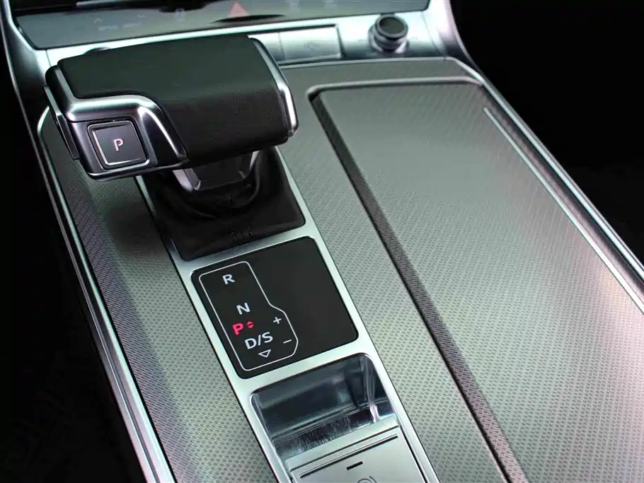 Audi A6L 2023 — фото 7
