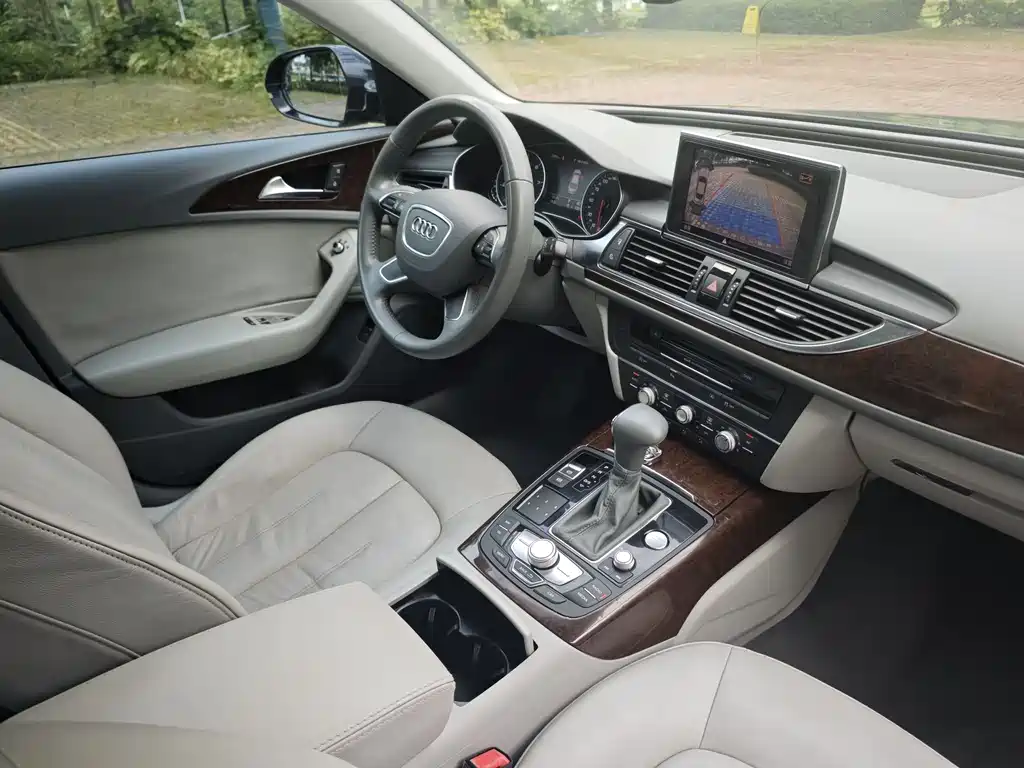 Audi A6L 2014 — фото 16