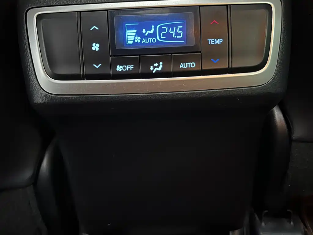 Toyota Highlander 2020 — фото 32