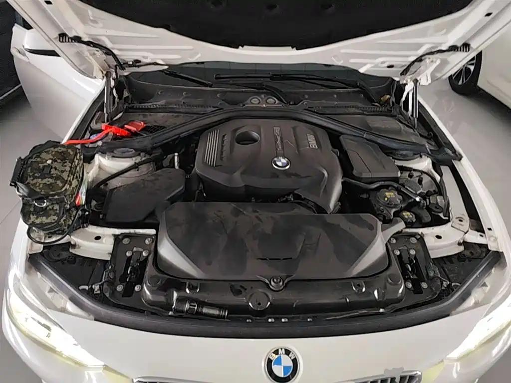 BMW 3 Series 2017 — фото 20