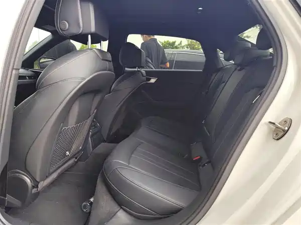 Audi A4L 2025