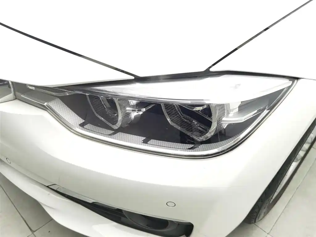 BMW 3 Series 2016 — фото 7