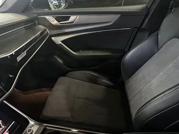 Audi A6L 2023