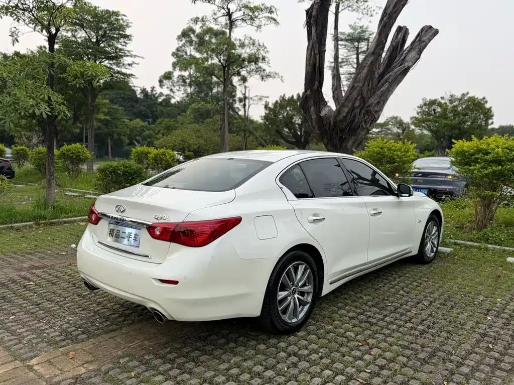Infiniti Q50L 2017 — фото 4