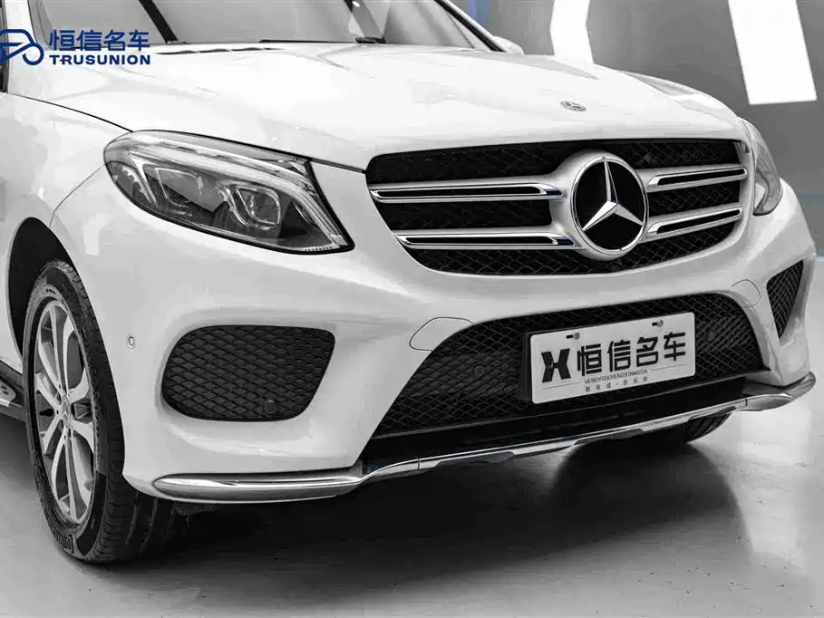 Mercedes-Benz GLE 2017 — фото 9