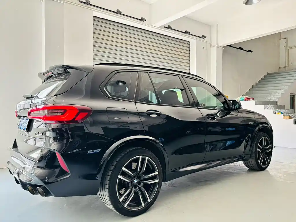 BMW X5 M 2022 — фото 3