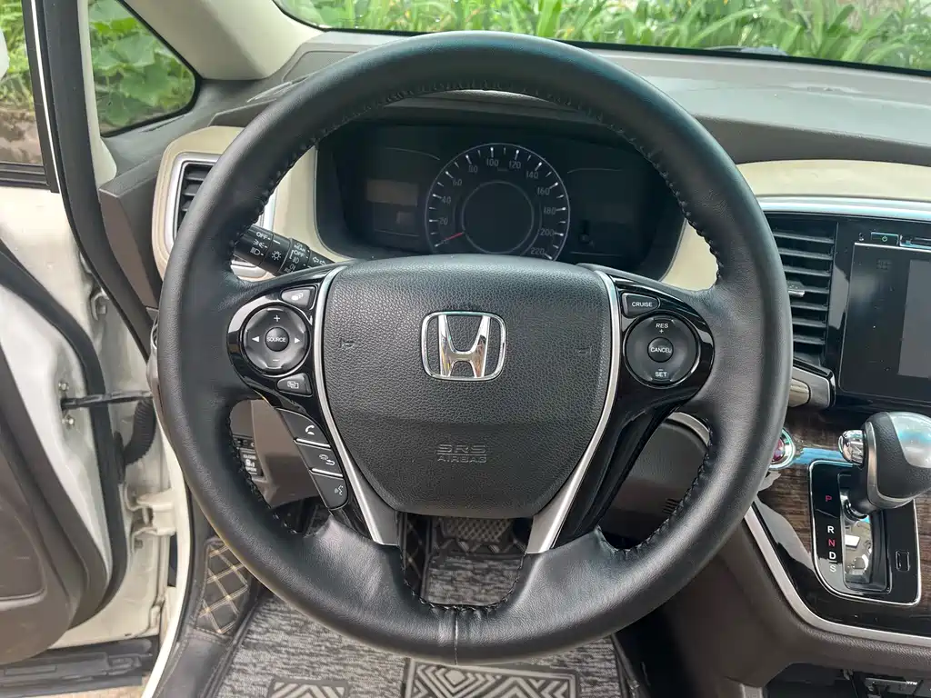 Honda Odyssey 2016 — фото 17