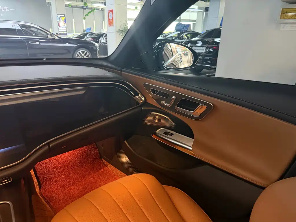 Mercedes-Benz E-Class 2025 — фото 18