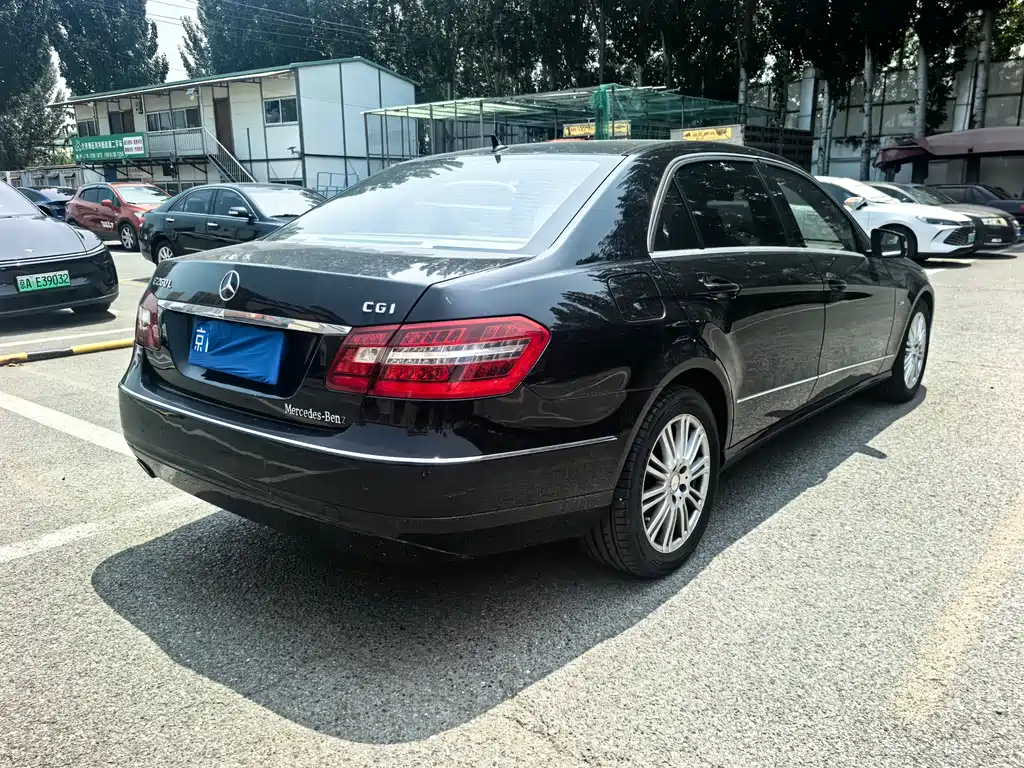 Mercedes-Benz E-Class 2012