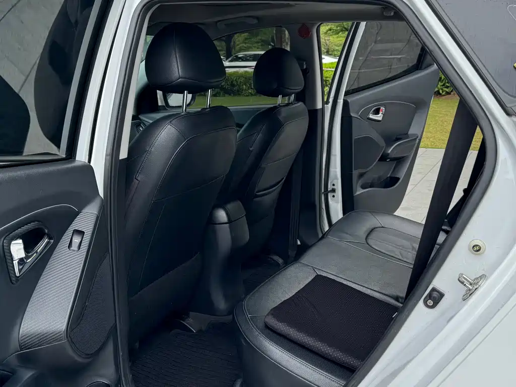 Hyundai ix35 2015 — фото 15