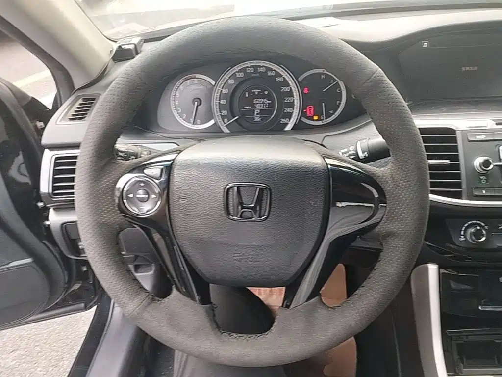 Honda Accord 2017 — фото 11