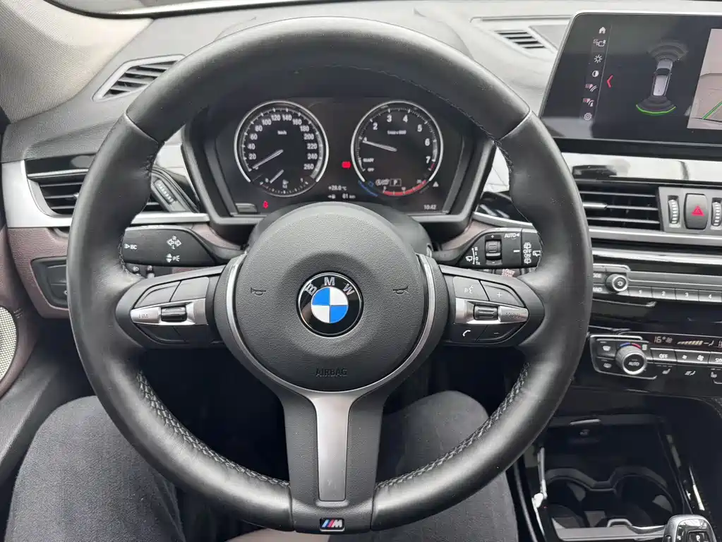 BMW X1 2022 — фото 12