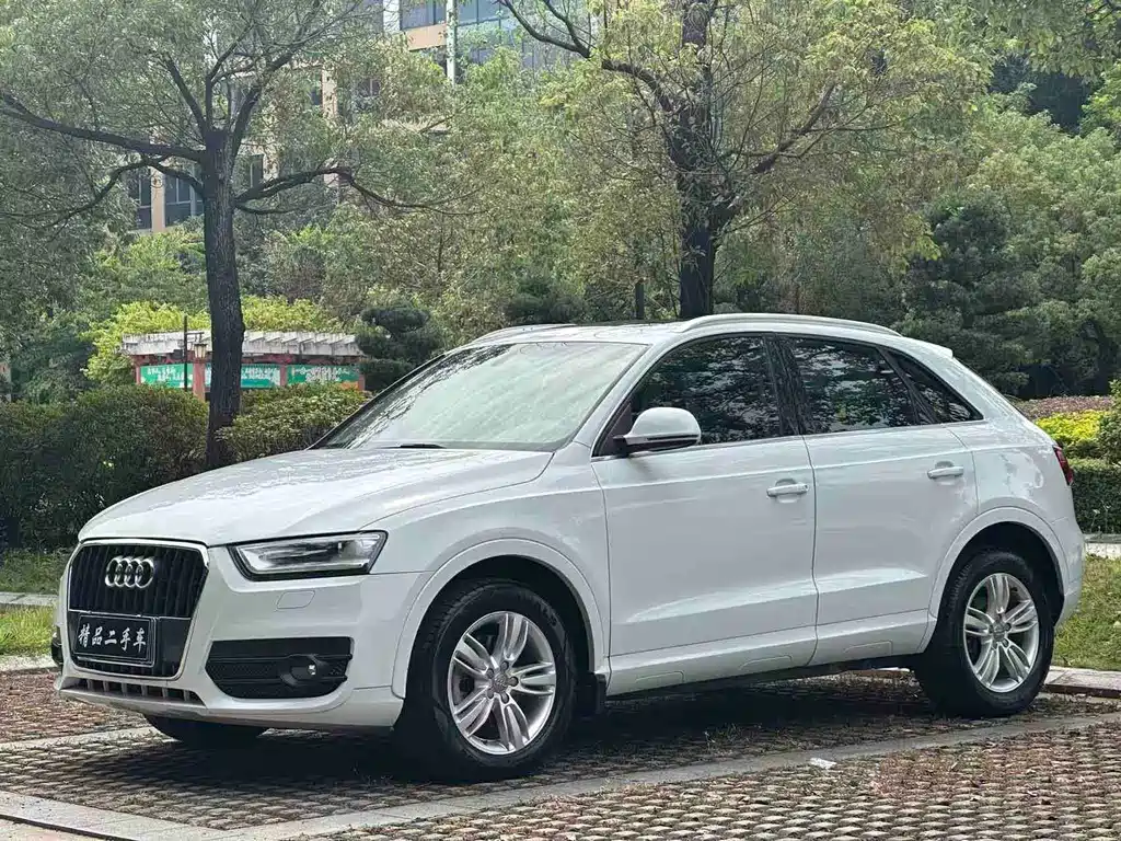 Audi Q3 2016 — фото 1