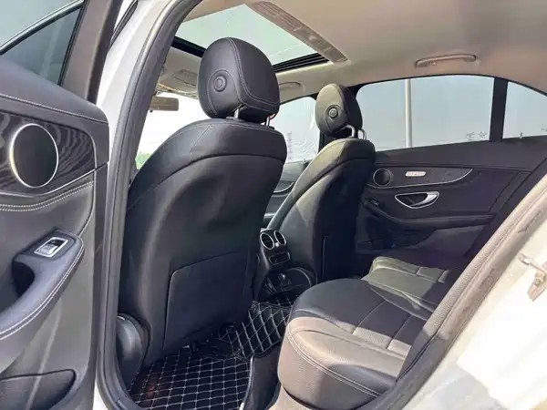 Mercedes-Benz C-Class 2020