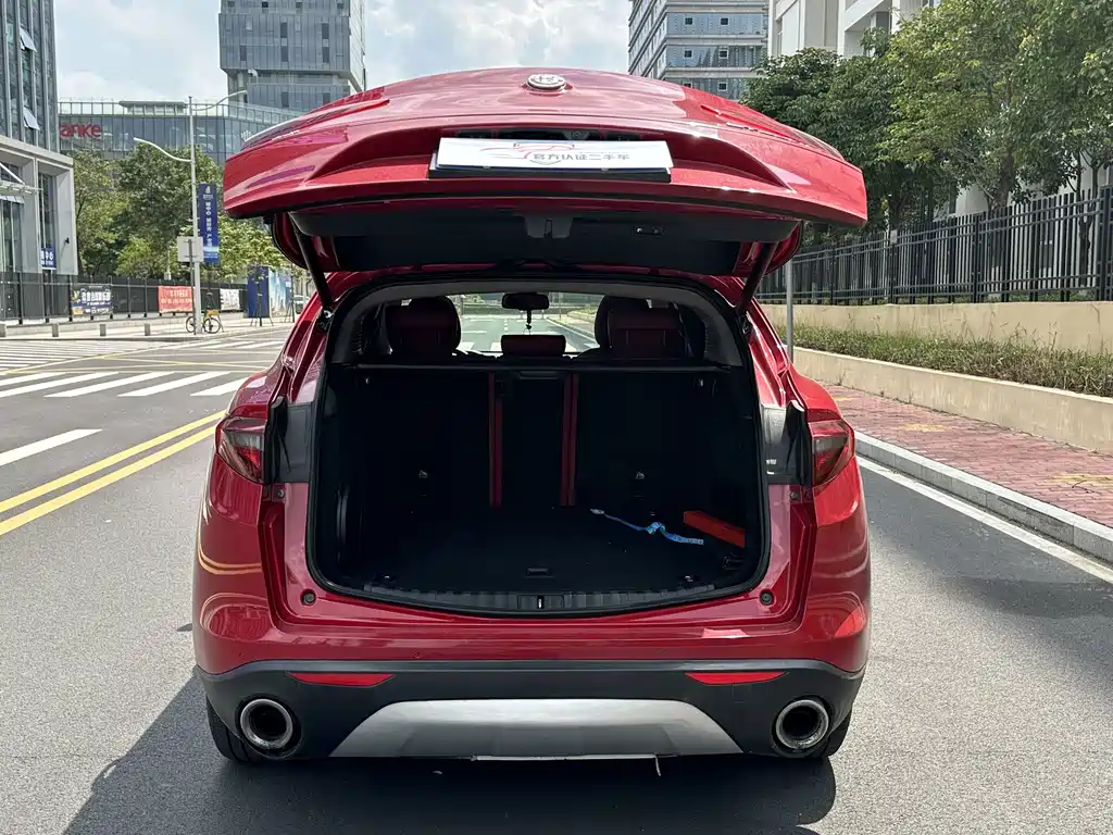 Alfa Romeo Stelvio 2018 — фото 9