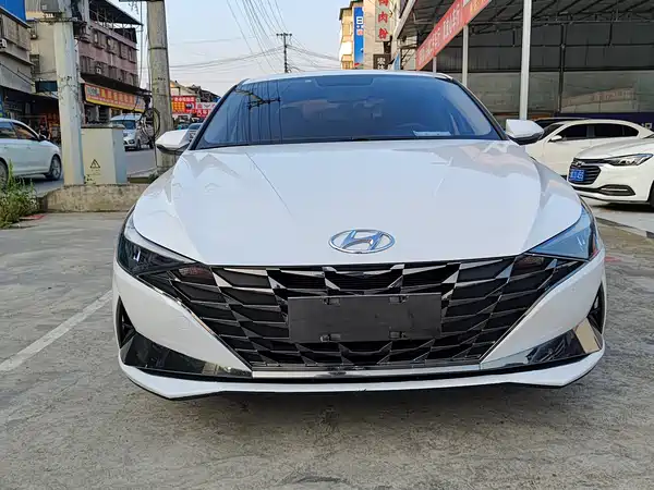 Hyundai Elantra 2021