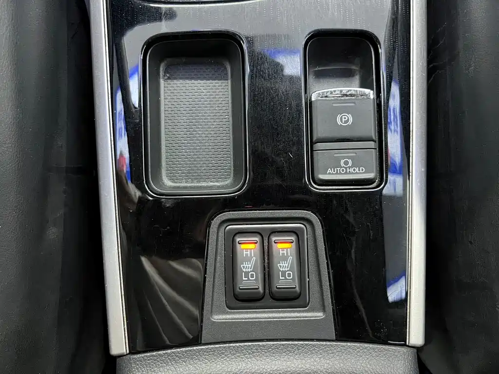 Mitsubishi Outlander 2022 — фото 10